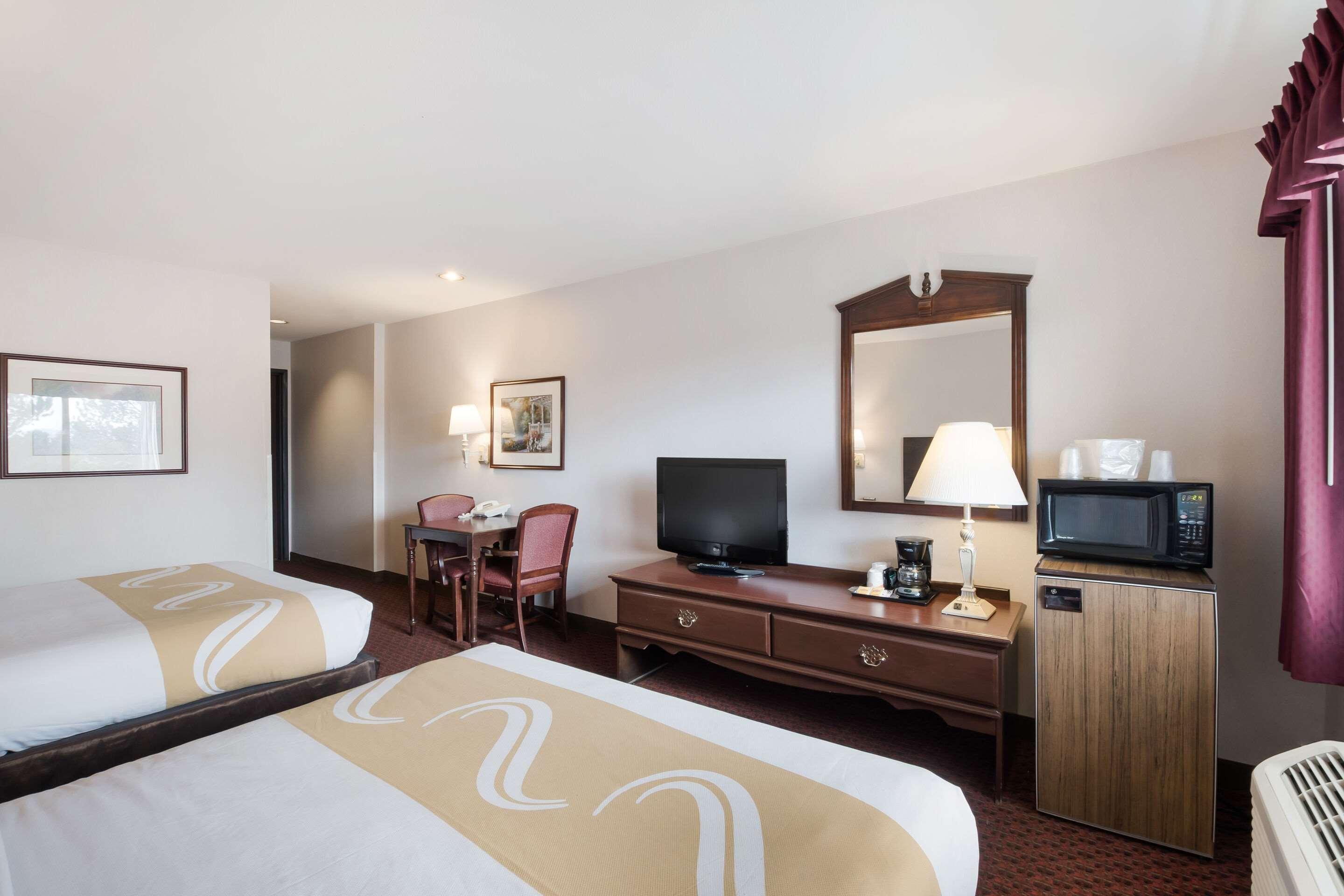 Quality Inn Grand Suites Bellingham Exterior photo