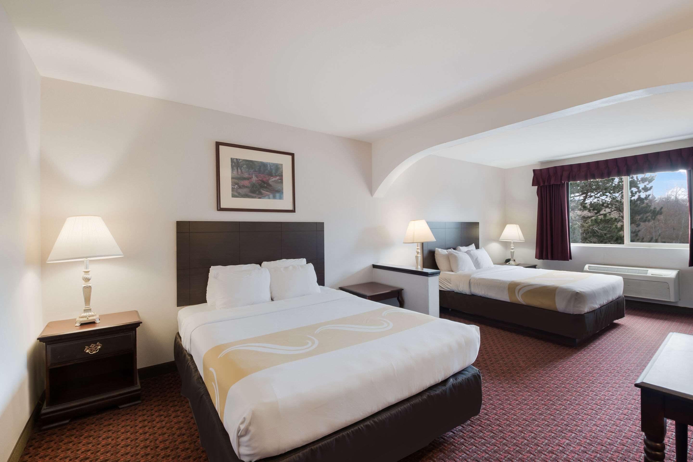 Quality Inn Grand Suites Bellingham Exterior photo