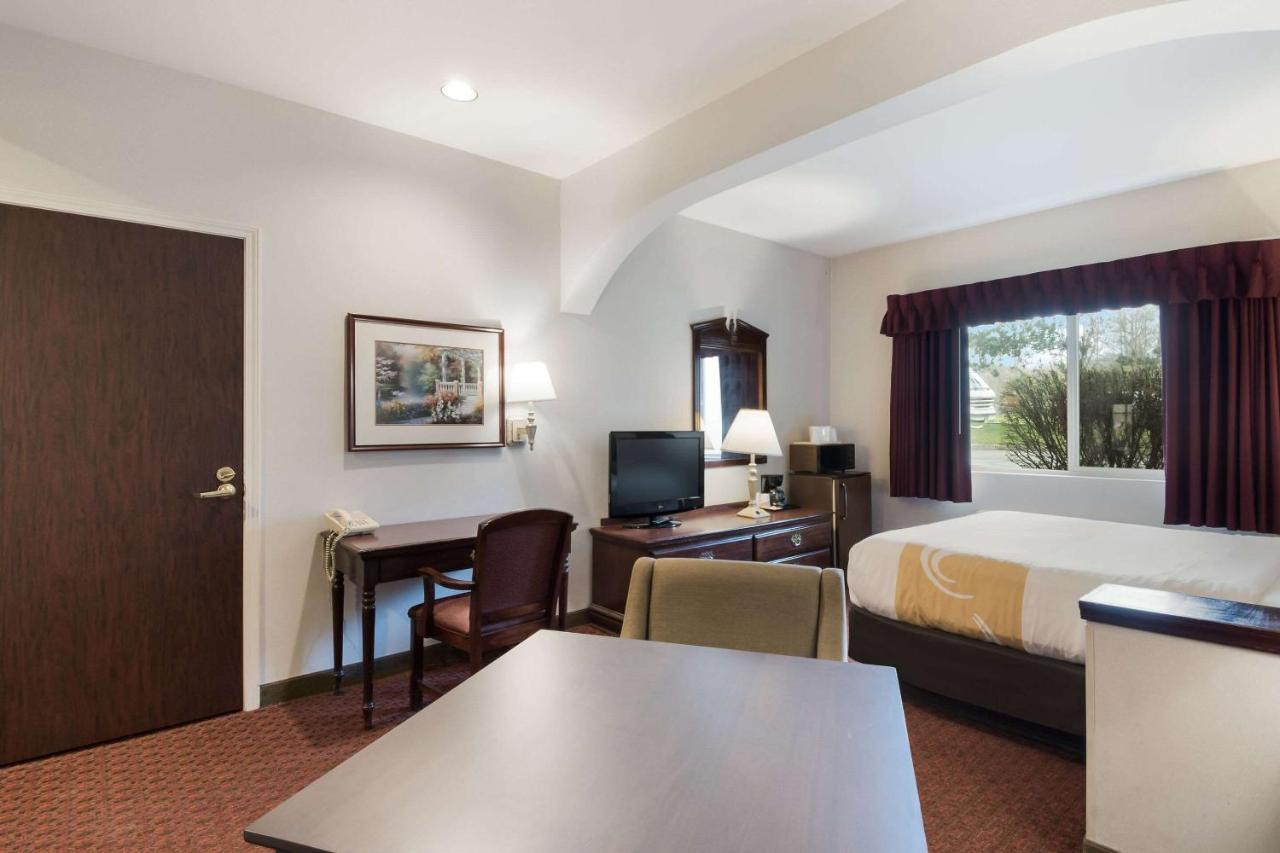 Quality Inn Grand Suites Bellingham Exterior photo