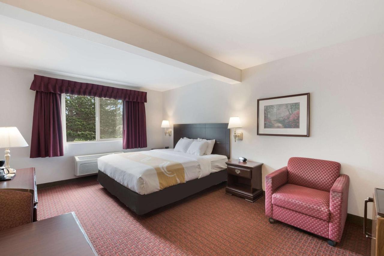 Quality Inn Grand Suites Bellingham Exterior photo