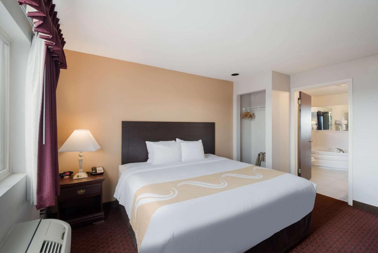 Quality Inn Grand Suites Bellingham Exterior photo
