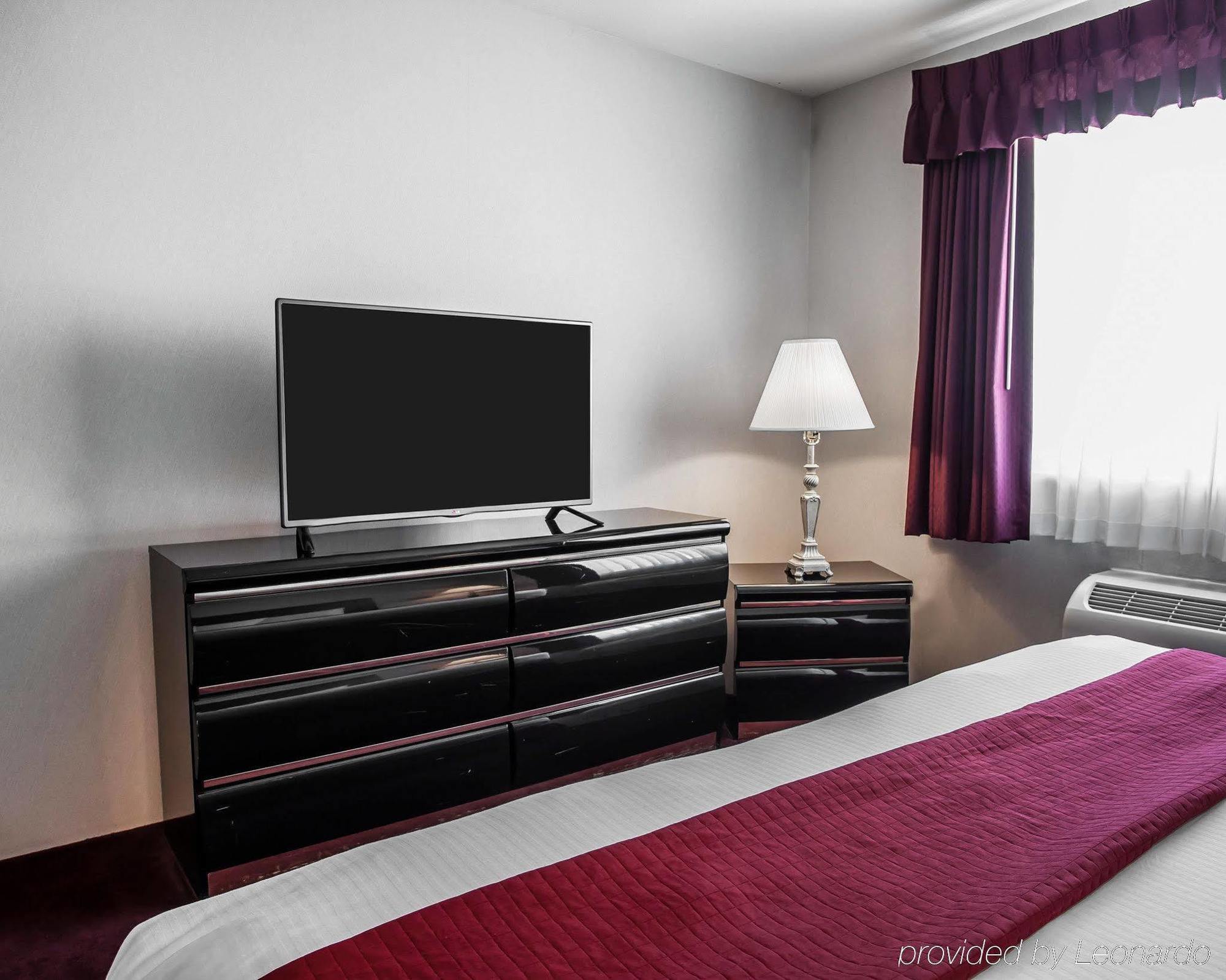 Quality Inn Grand Suites Bellingham Exterior photo